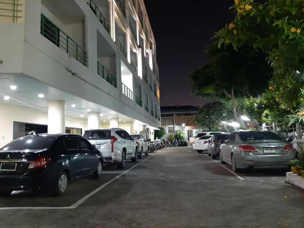 Central Place Hotel Rayong Zewnętrze zdjęcie