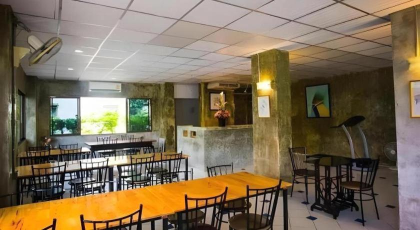 Central Place Hotel Rayong Zewnętrze zdjęcie
