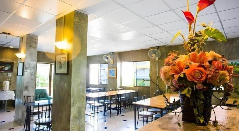 Central Place Hotel Rayong Zewnętrze zdjęcie